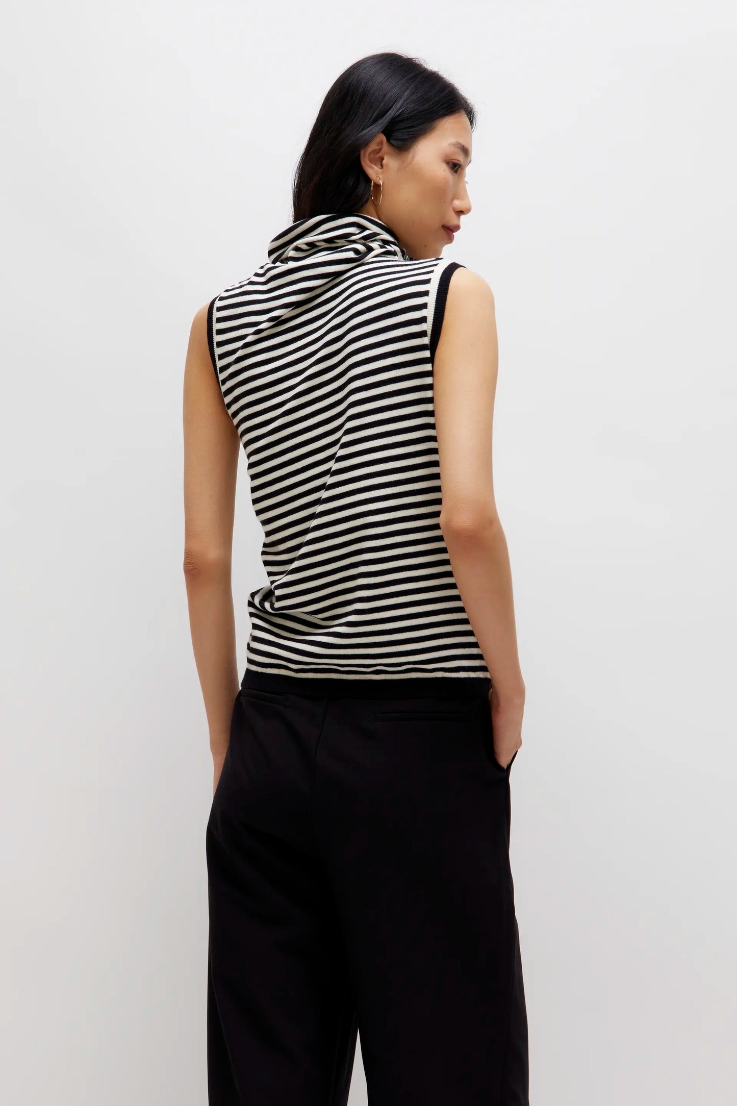 Sleeveless Knit Top With White Stripes By Wild Pony