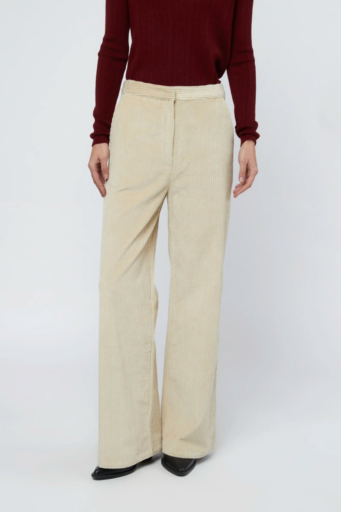 Roamer Corduroy Pants